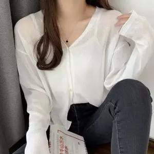 여자 회사 출근 룩 사무실 냉방 여름 긴팔 가디건