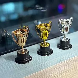 [콩심팥심]미니 트로피 장식품 액자 인형 방 꾸미기 실내 소품