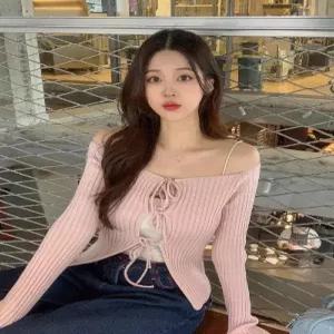 [워너비뮤즈]무배 오프숄더 리본 끈 트임 골지 니트 워너비뮤즈 (33387743)