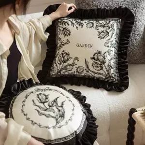 엔틱쿠션 플라워 럭셔리 홈카페 소파 카페