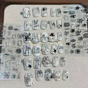 네일아트 시크 유니크한 무드의 메탈 엔틱 엠보스티커