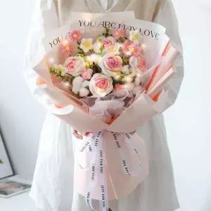 꽃다발 뜨개 완제품 뜨개질 완성품 손뜨개 카네이션 부케 장미 생일 미니 튤립 니트 졸업식