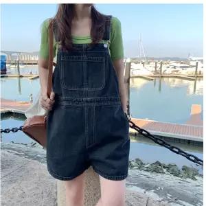 EAMT 데님 여자 캐주얼 스타일 스트릿 멜빵바지 베이직 점프슈트 반바지 5부 YJ2