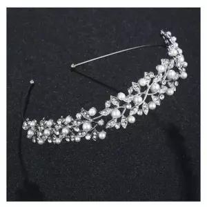 그레프 웨딩 티아라 머리띠 웨딩 촬영 웨딩촬영 브라이덜 브라이덜샤워 결혼 드레스샵