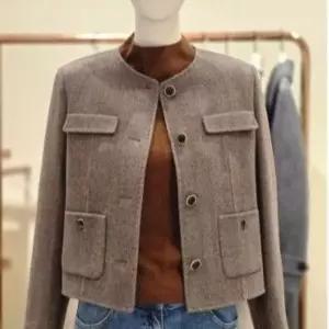 [백화점정품] CC콜렉트 라운드넥 스티치 헤링본코트 E261MSG155