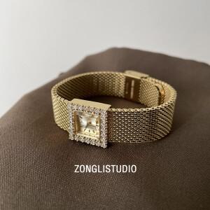 새 쿼츠 여성용 시계 18K 금도금 고급스러운 미니 소형 소형 사각형 다이얼 중세풍 명품 패션