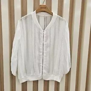 [셀러허브 1]스테파니 HC11 레이스시스루블루종점퍼  a25jk5220 (33843713)