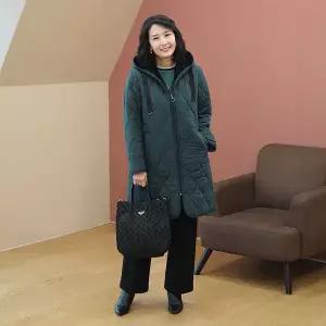 [쉬즈마담]J31763 물방울퀼팅 밍크털 후드롱코트 50대엄마옷