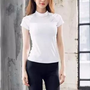 부드러운 트레이닝복 운동복 쿨원단 화이트 반팔 요가