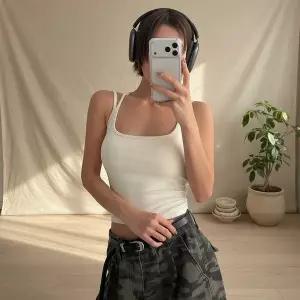 [하프클럽/]여성 슬림핏 크로스캡 내장 이너티 여름 끈 나시