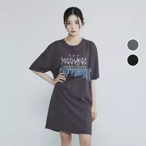 버커루 여성 20수 레터링 루즈핏 롱 반팔 티셔츠 B232TS660P 449079