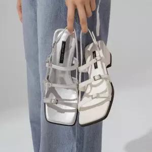 로스티 스트랩 미들힐 샌들 5cm