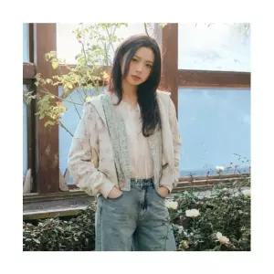 매장정품 THURSDAY ISLAND 써스데이 아일랜드 플라워 패턴 브이넥 블라우스_T262MBL154W T262MBL154W 14012