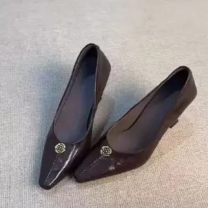 슬송렉샵 여사친 리얼 스틸레토 소가죽 한발 하이힐 펌프스 키작녀 힐 동백꽃 꾹5