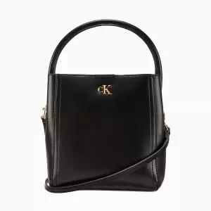 캘빈클라인 진 [CK ACC] 여성 하드웨어 모노그램 버킷백 4F3174G YIQ - 블랙 107648