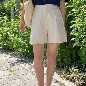 라이크 핀턱 린넨 숏 팬츠 여름 여성 데일리룩 데이트룩