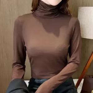 [한정] 목폴라 베이직 슬림 티셔츠_O2508TS159C