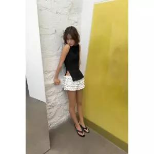 zara 자라 프릴 니트 탑 - 블랙 128120