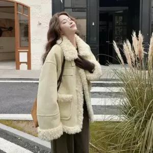 여성용 재킷 코트 퍼 일체형 도톰한 무스탕 크림색 OP1