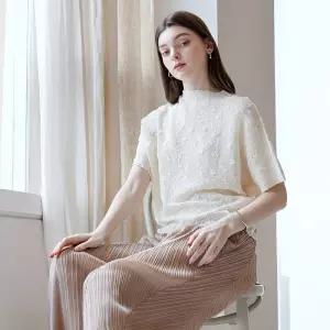 요이츠 142000원 소프트 크링클 플리츠 반팔 블라우스 라이트베이지_YJ05WNPBL05 449132