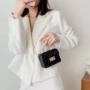 [하프클럽/]여성 인기 트렌디백 세미 정장룩 파우치겸 크로스백