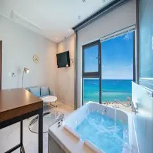 [강원] 강릉 위펜션(안목 커피거리)(강원, 강릉)