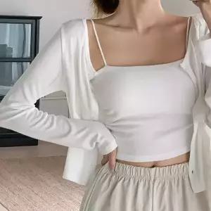 [코코블랑] 옆셔링 캡내장 슬리브리스