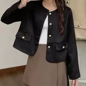 [예쎄] 루즈핏 데일리 라운드넥 버튼 자켓(S5FJK017A)