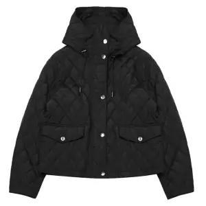 [롯데백화점]버버리 크롭 퀼팅 나일론 후드 재킷 8110329