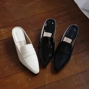 국내제작 뾰족코 유광 무광 페니 미들굽 여성 로퍼힐Y