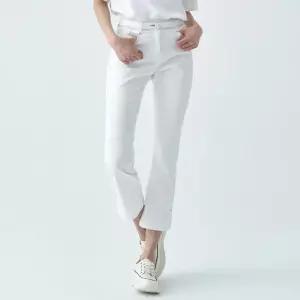 [지센] 여성 쿨맥스 화이트 부츠컷 데님팬츠 LCDPO324_WH