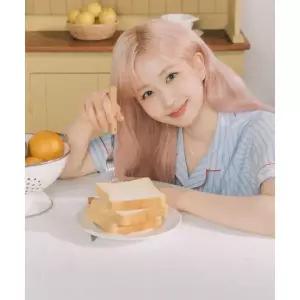 DOSSY [해원 pick]실크핏 클로에 반팔 커플 잠옷 세트