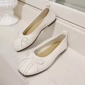 인기상품 여성 리본 셔링 플랫슈즈 라운드토 러블리 단화 [WFHQ8ZI_260405]