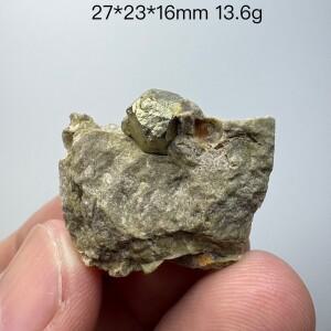 천연 황철석과 석영군이 공존하는 광물 표본, 원석, 구리색 결정, 힐링 스톤, 홈 데코