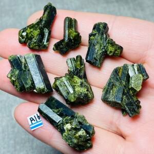 7개 천연 그린 토르말린 원석 에피도트 힐링 크리스탈 클러스터 광물 표본 수집 A1-21