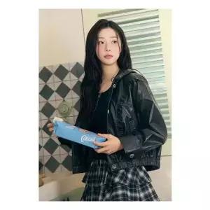 에고이스트 ES2TZ301 러플 디테일 페이크레더 점퍼 1033093