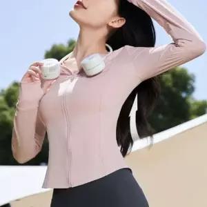 여성 핑크색 후드집업 트레이닝 필라테스 자외선차단