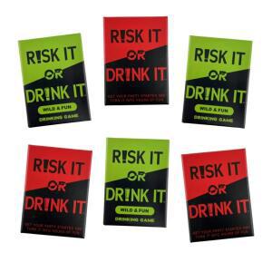 위험을 감수하거나 마시는 놀이 대학 카드 게임 음주 프리 나이트 도전 질문 용