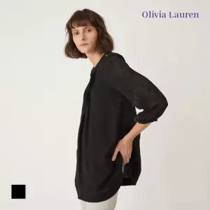 [올리비아로렌] 버튼 포인트 주름 블라우스_VOCNLYM3421