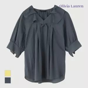 [올리비아로렌] 브이넥 프릴 블라우스_VOCNSYM6216