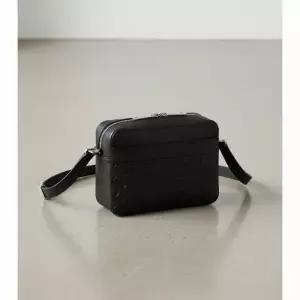 살바토레 페라가모 26SS 간치오 엠보싱 크로스백 숄더백 241363 763359