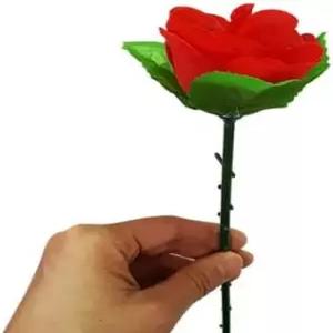 JL Corp 실크에서 등장하는 장미 접이식 꽃 마술 비주얼 플라워 프로덕션 기믹