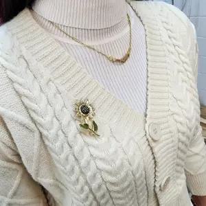 행운 해바라기 코사지 브로치 패션 포인트 액세서리 선물용 꽃 뱃지 핀