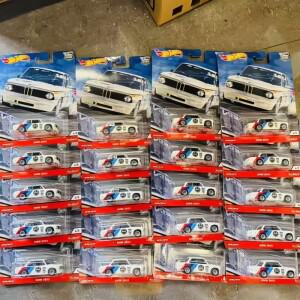 재고 있음  Hotwheels 2002 시리즈 고품질 합금 자동차 모델 소장 장난감  멋진 선물