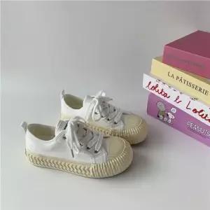 흰색 여친 신발 운동화 캔버스화 원파 봄여름 로우컷 슬립온 스트리트 슈즈 패션 스타일 유행2