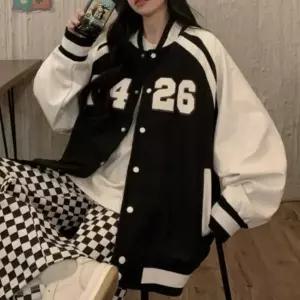 [다잇템] 여성 스타일 일상 빅사이즈 스타디움 캠퍼스 야구 재킷