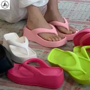 [애슬릿] 플랫폼 쪼리 푹신 발편한 스퀘어 여름 슬리퍼 6cm