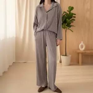 [신세계라이브쇼핑][옷자락] 여성 플리츠 카라 긴팔 셔츠와 일자핏 통바지 세트