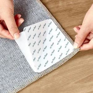 12 PCS 러그 테이프 스티커 하드우드 바닥용 패드 그립퍼 양면 접착 카펫 고정을 위한 미끄럼 방지 흰색