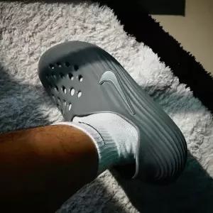 [나이키] 리액트X 리주버네이트 슬리퍼 HV5060-002